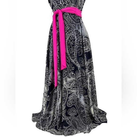 Eliza J Maxi Floral Halter Special Occasion Dress in Navy/Grey - 8 - Picture 2 of 9